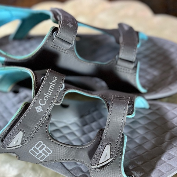 Columbia women's size 7 trekking sandals with Velcro straps aqua and gra… - Picture 5 of 9
